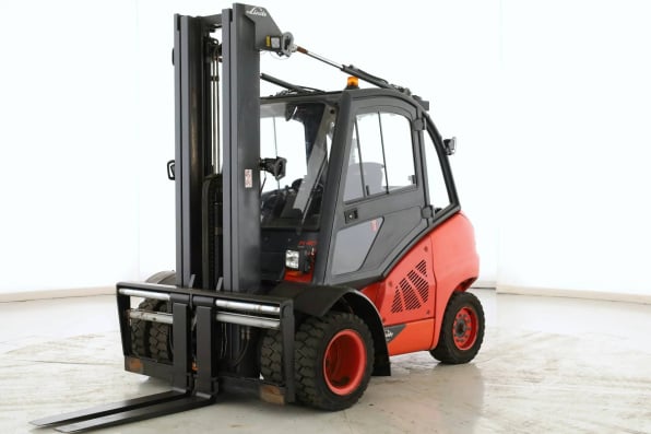 Carrello diesel usato Forklift Puglia