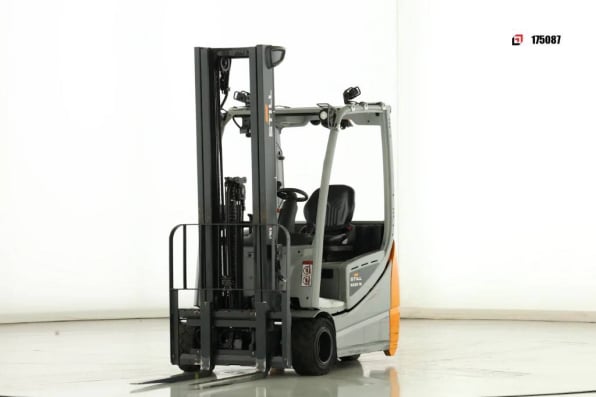 Carrello elettrico usato Forklift Puglia